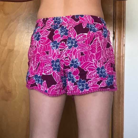 Hollister Bouncy Flora Shorts size XS - Picture 3 of 4